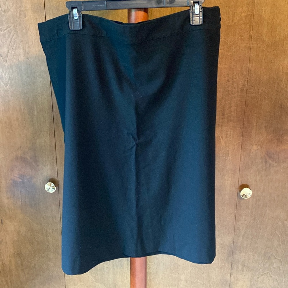 Old navy black, knee length skirt